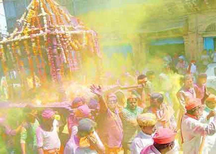 holi celebration in india