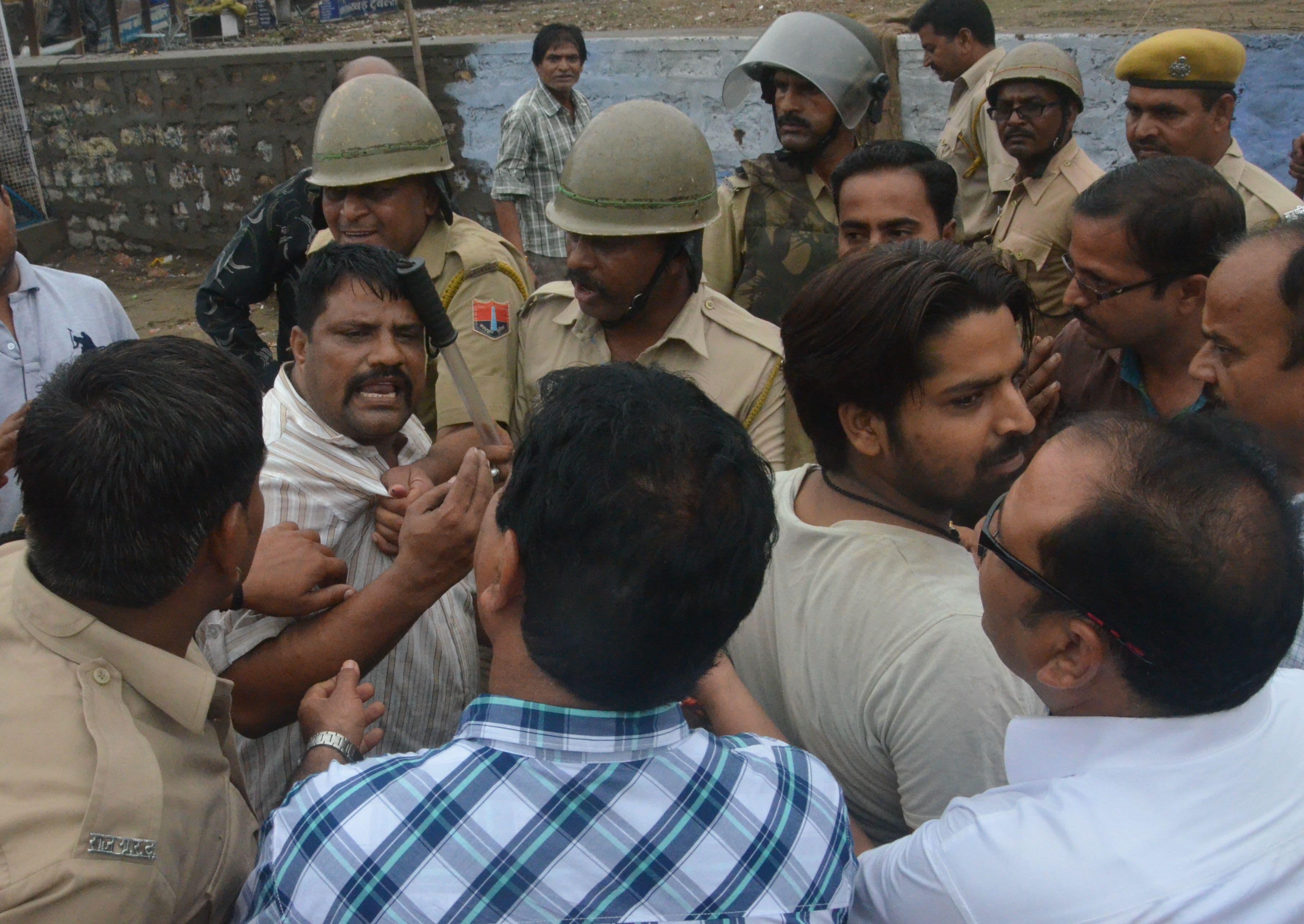 Encroachment in Kota, Protest at Kota, UIT Kota, Kota Patrika, Municipal Corporation Kota, Rajasthan Patrika, Kota Patrika, Kota Nagar Nigam, कोटा यूआईटी, नगर निगम कोटा, कोटा न्यूज, Kota News, Latest News Kota, News In Hindi  