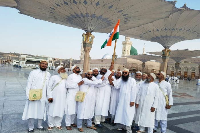 National Flag Waving in Mecca Madina