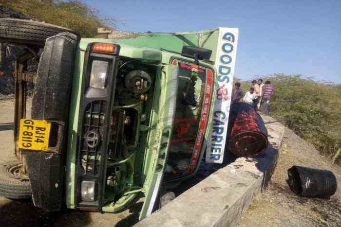 Bhilwara, bhilwara news, Road accident in bhilwara,  Latest news in bhilwara, Bhilwara News in hindi, Hindi News in bhilwara, Latest hindi news in bhilwara