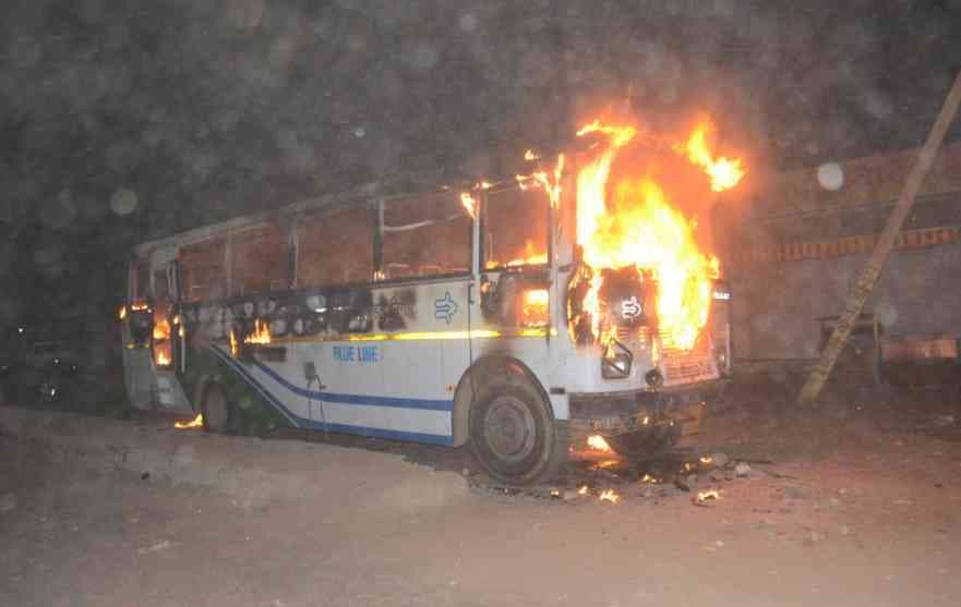 sikar bus fire news