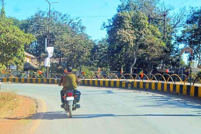 कुछ चुनिंदा चौराहों पर हमेशा बैठे रहते है यमराज