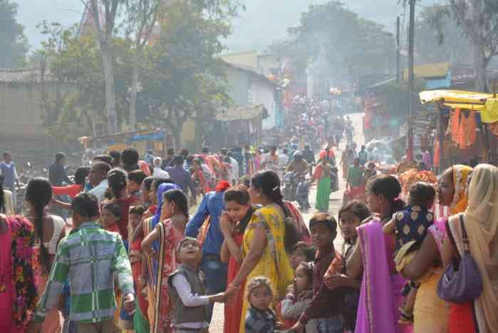 नए वर्ष के पहले दिन सर्वमंगला मंदिर में सुबह से शाम तक इस तरह श्रद्धालुओं का लगा रहा तांता