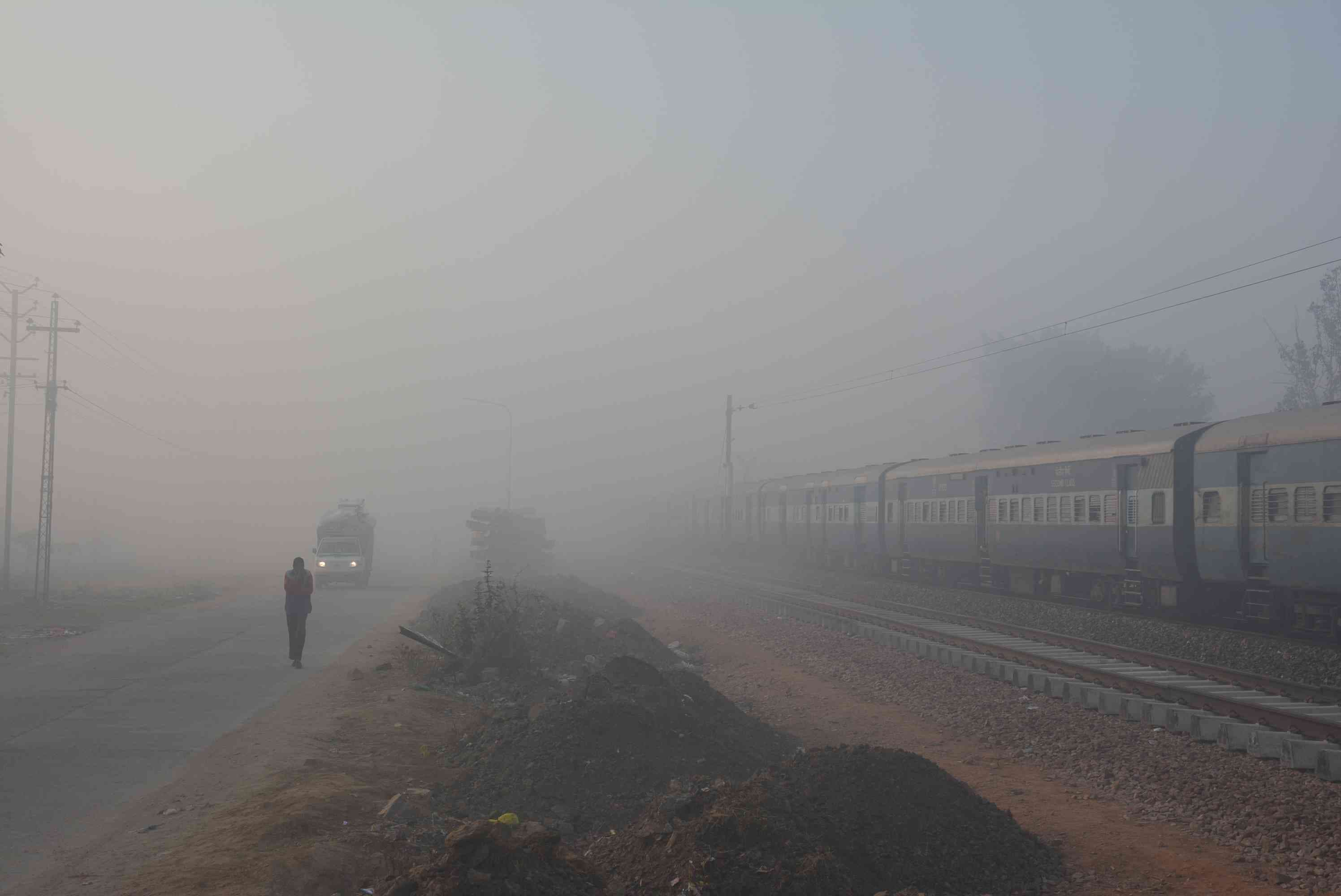 photos of heavy fog in alwar