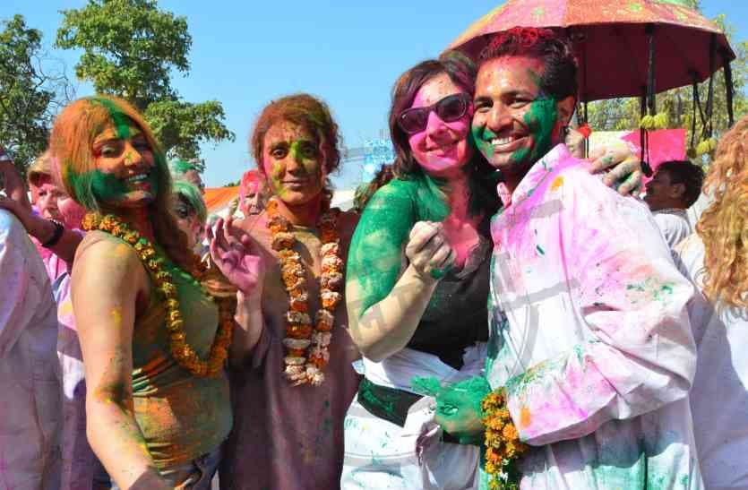 Celebrate Holi in Jaipur 2018