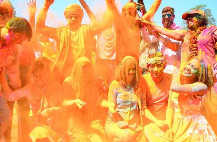 Celebrate Holi in Jaipur 2018