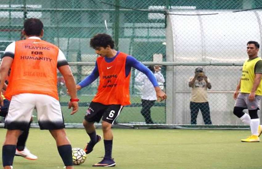 dhadak star ishaan khattar playing football with ms dhoni photos