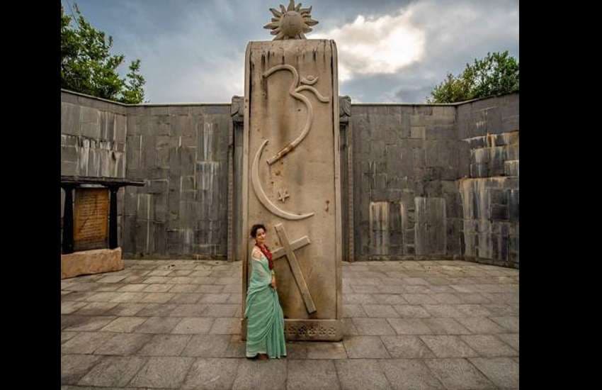 manikarnika kangana ranaut prays at dhyanalinga adishakti ashram photo