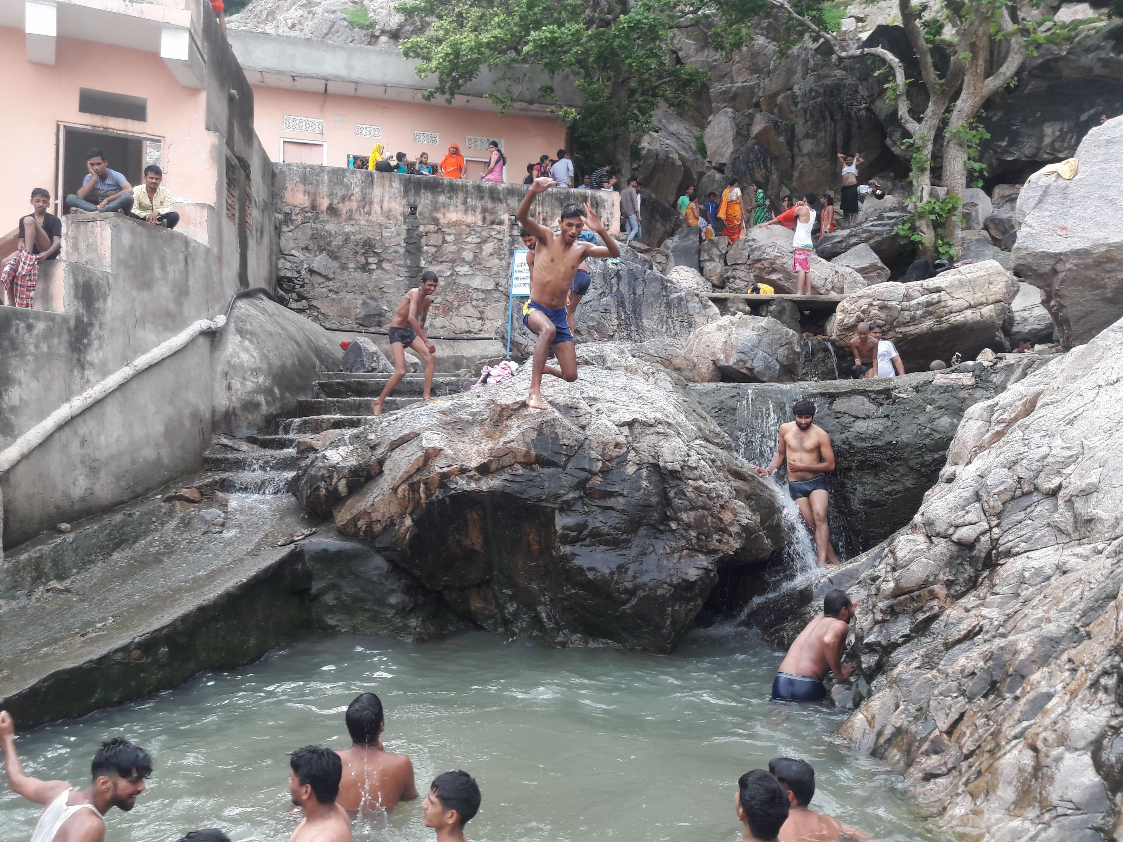 No protection on waterfalls in maleshwar Dham samod jaipur