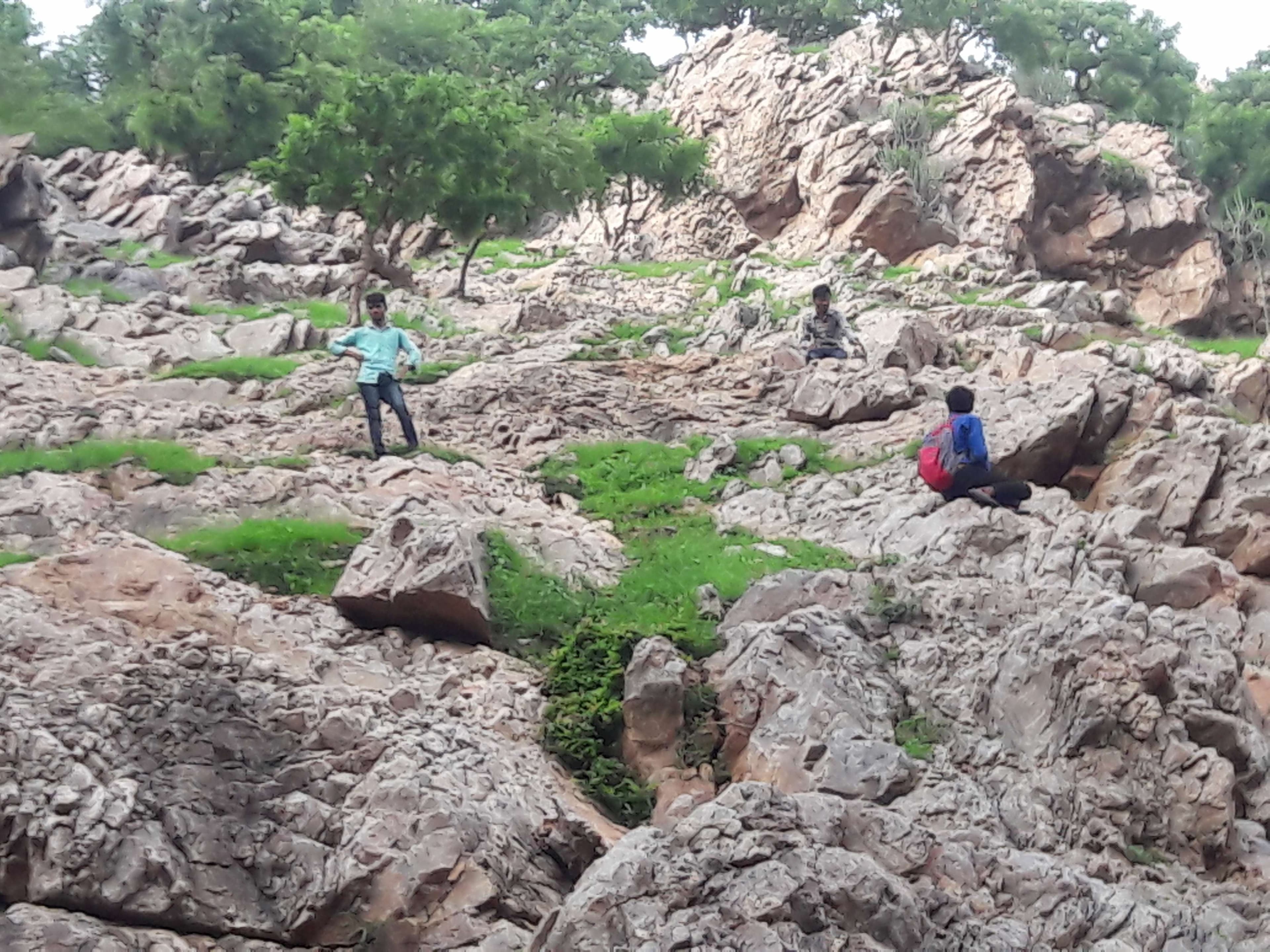 No protection on waterfalls in maleshwar Dham samod jaipur