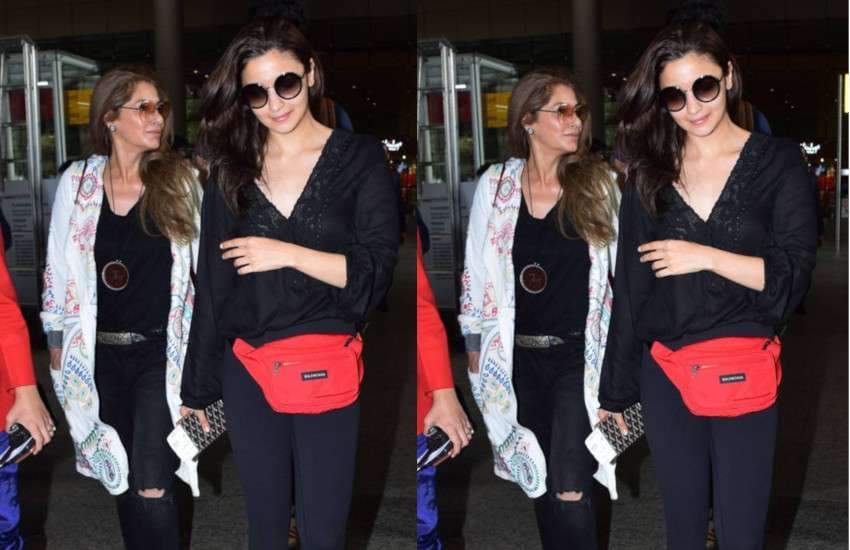 Alia bhatt and Dimple Kapadia spotted at mumbai airport