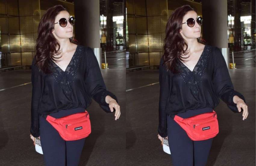 Alia bhatt and Dimple Kapadia spotted at mumbai airport