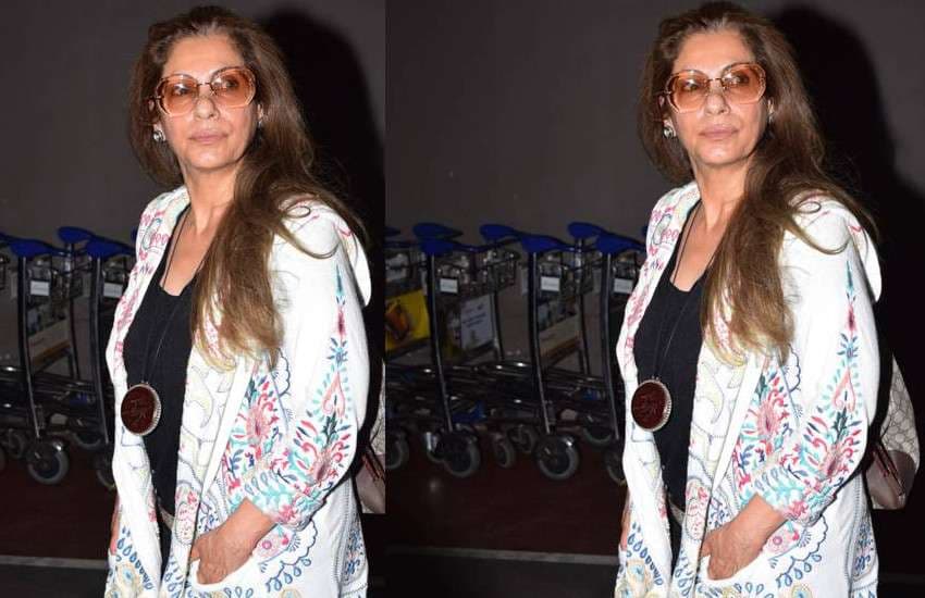 Alia bhatt and Dimple Kapadia spotted at mumbai airport