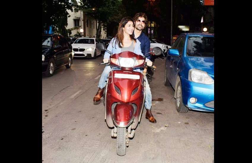 paltan star Gurmeet Choudhary and Debina Bonnerjee scooty ride photos