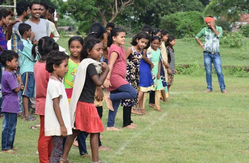 Photo Gallery : इस दौड़ स्पर्धा के कारण प्रदेश स्तर पर बनी इस गांव की पहचान, आखिर क्या खास है इस दौड़ में, पढि़ए खबर...