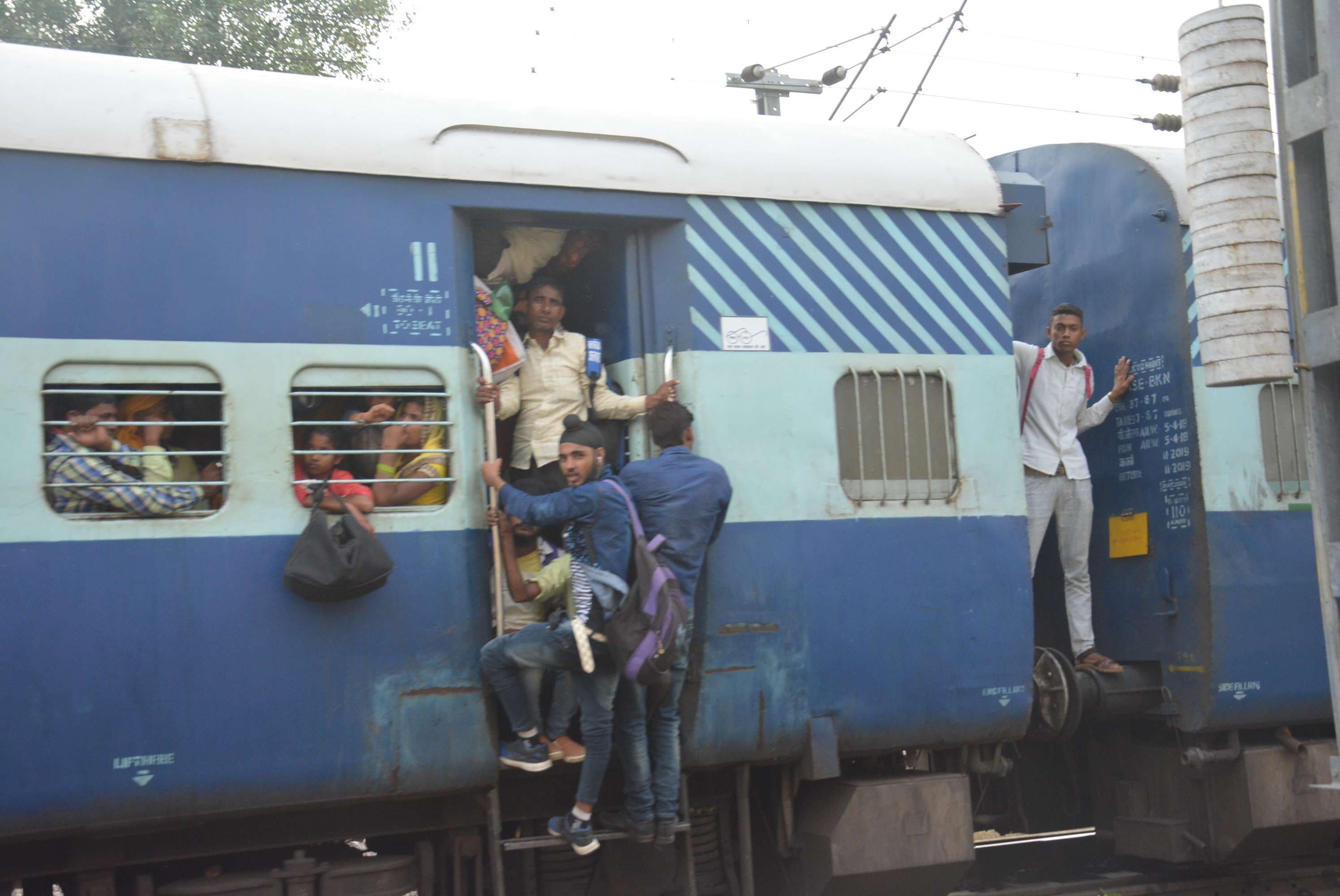 Train Passengers Taking Risk Of Life While Travelling In Alwar