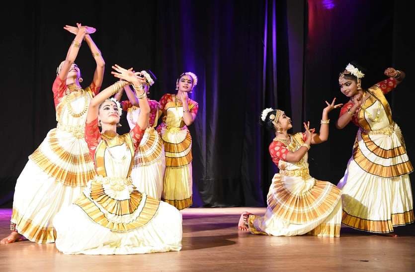 Mohiniattam Dance