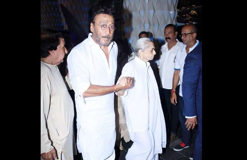 bollywood celebrities at krishna raj kapoor prayer meet