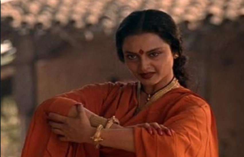 Birthday special rekha bold scenes in these 5 movies