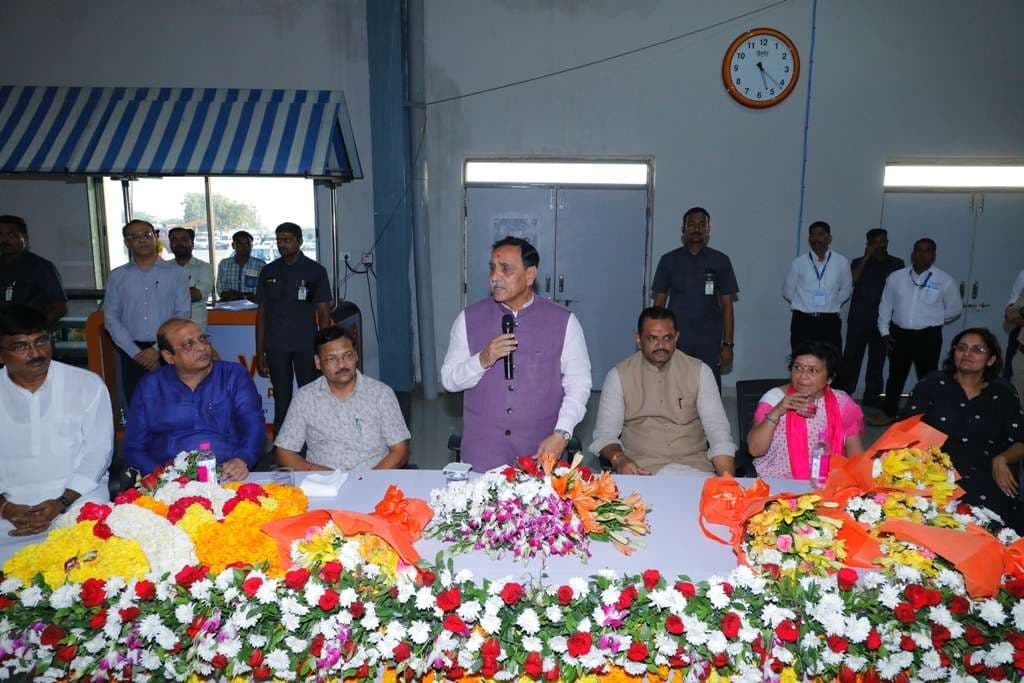 CM Rupani on Ro-Ro ferry service 2