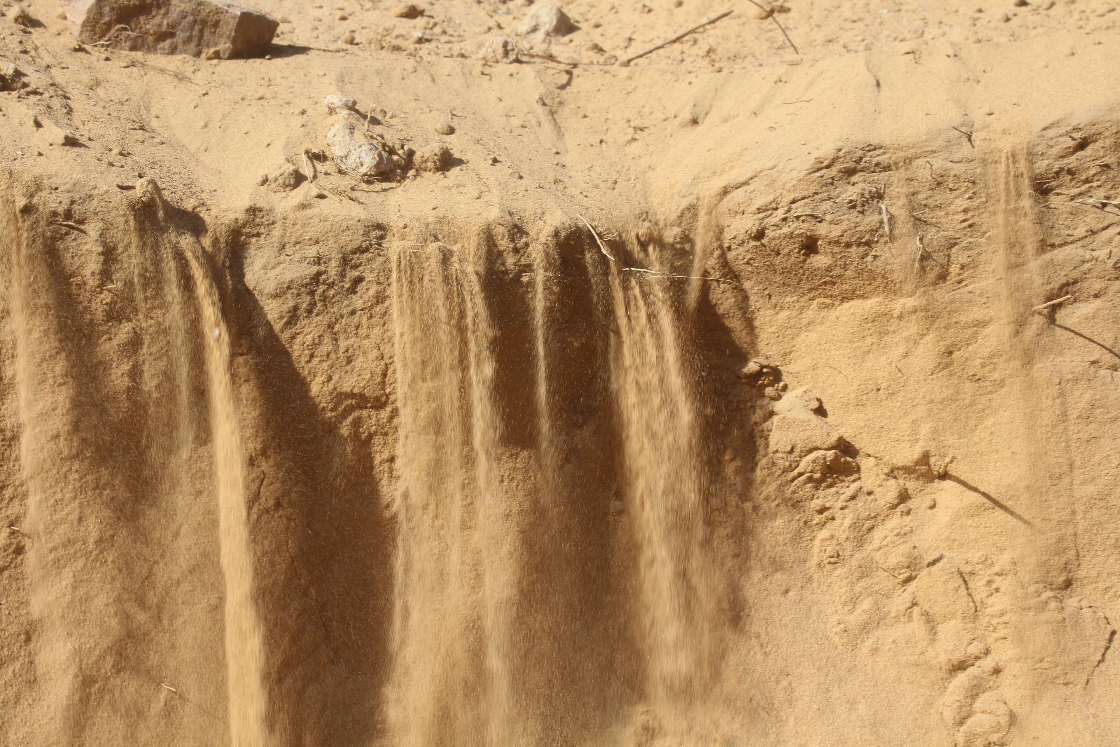 beautiful pics of Sand waterfall in pushkar