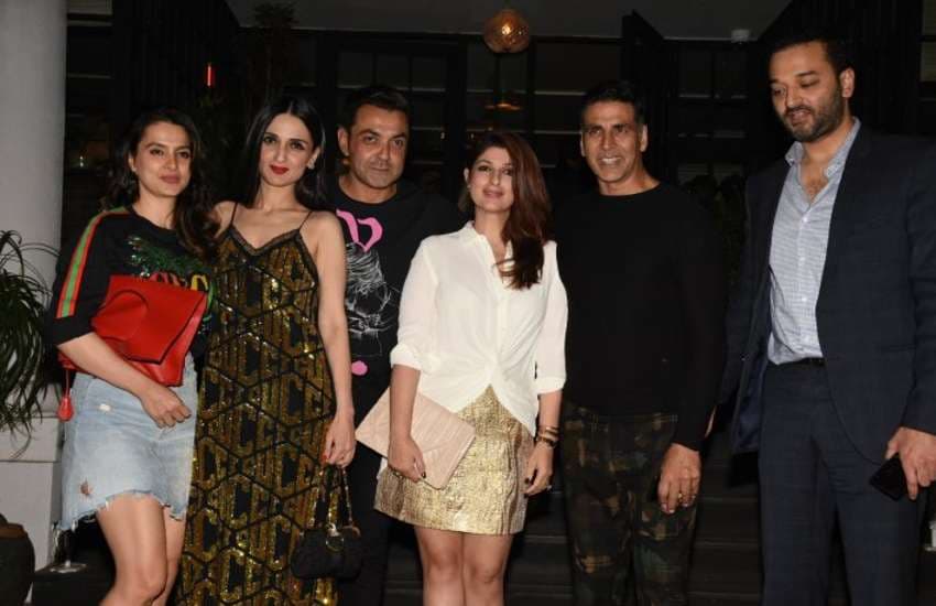 akshay kumar and bobby deol with family latest photos