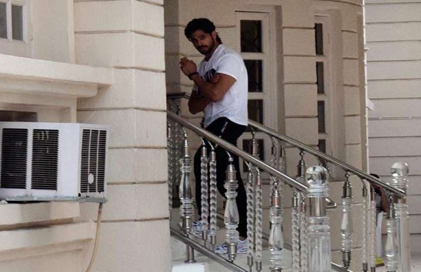 Sidharth Malhotra Spotted outside of Ekta Kapoor House