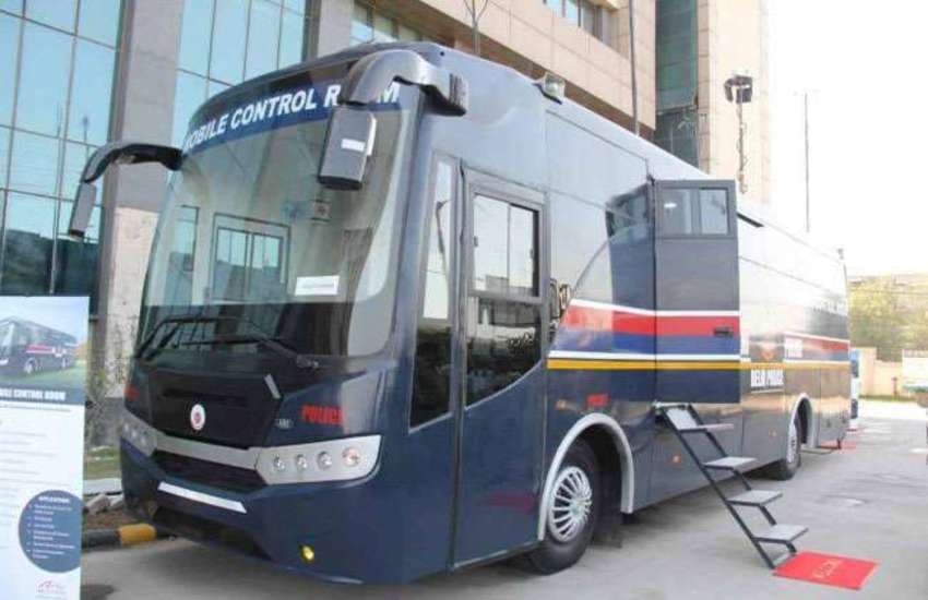 delhi police bus