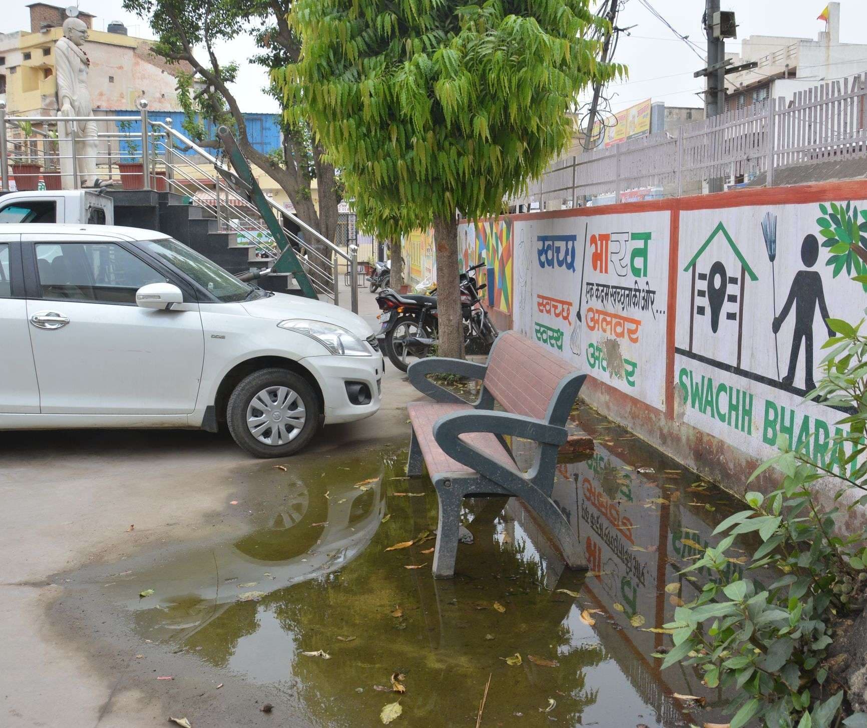 Garbage In Front Of Clean India Slogans In Alwar