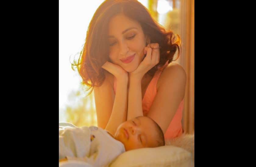 saumya-tandon-latest-photos-in-pink-dress-after-pregnancy