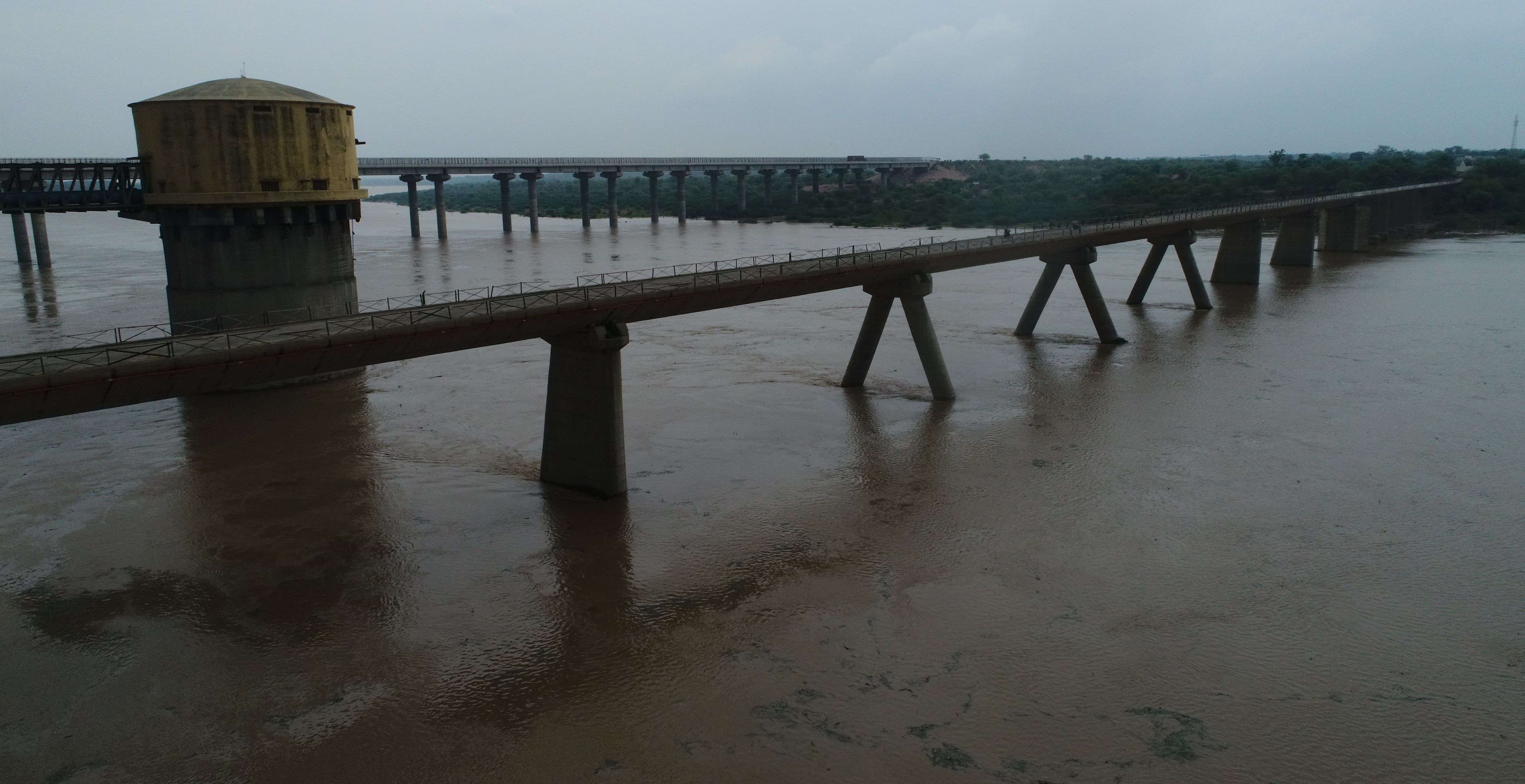 Panoramic view of the water level in the Chambal river