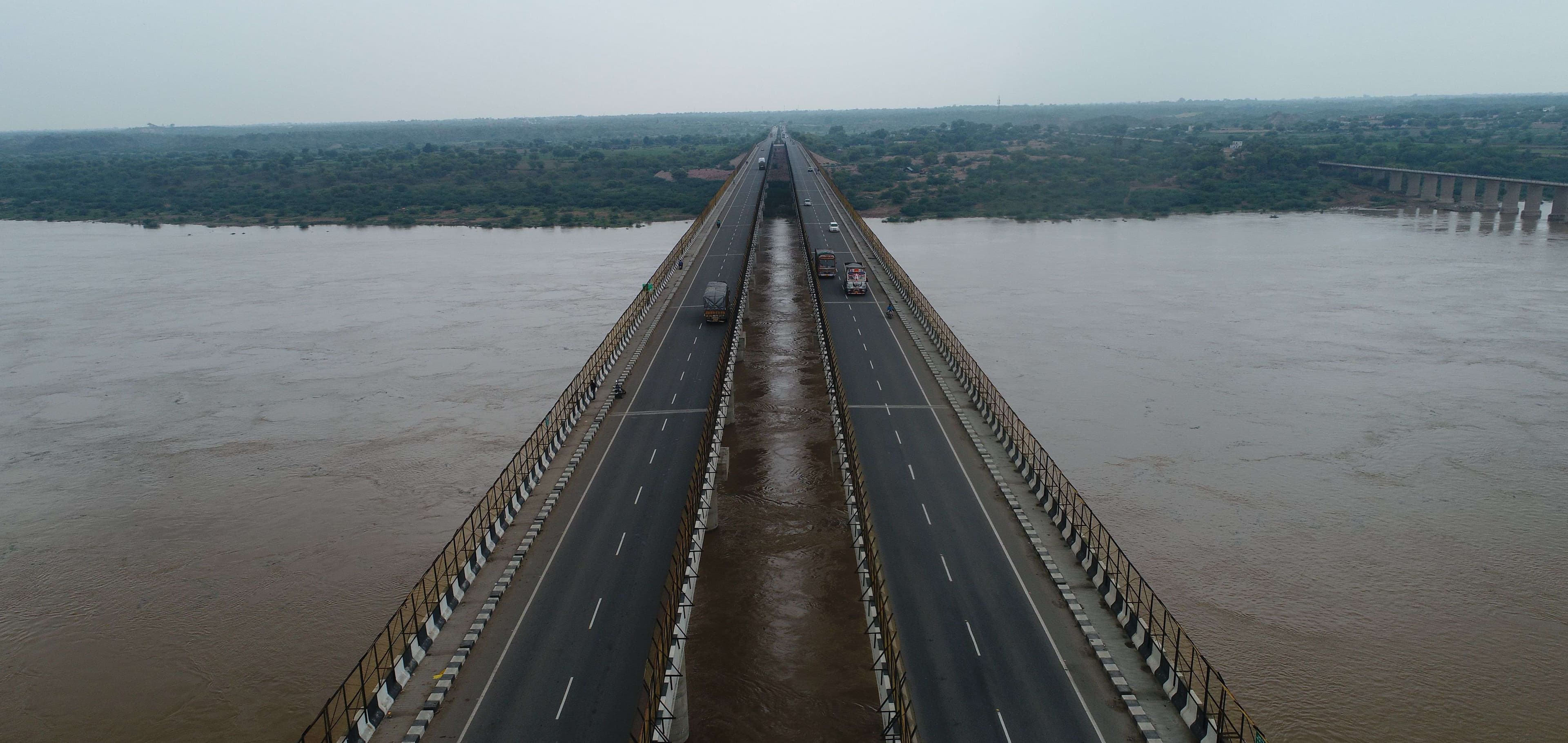 Panoramic view of the water level in the Chambal river