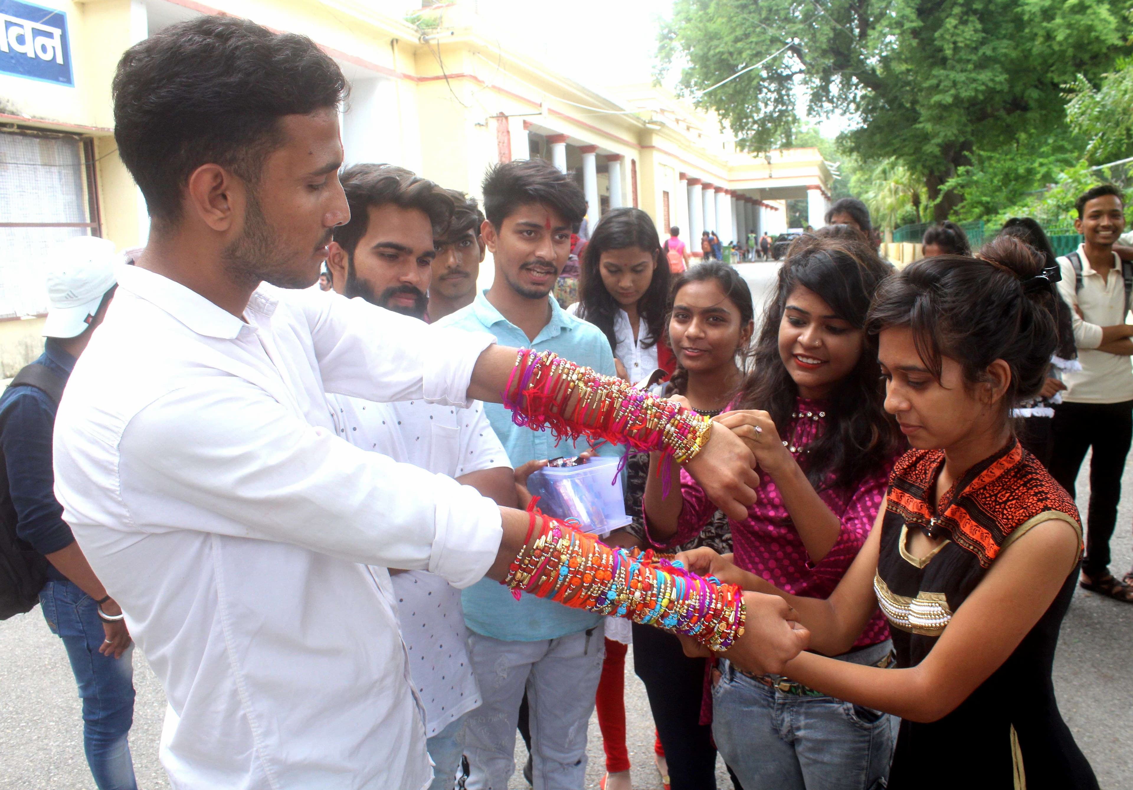 collage student election 2019