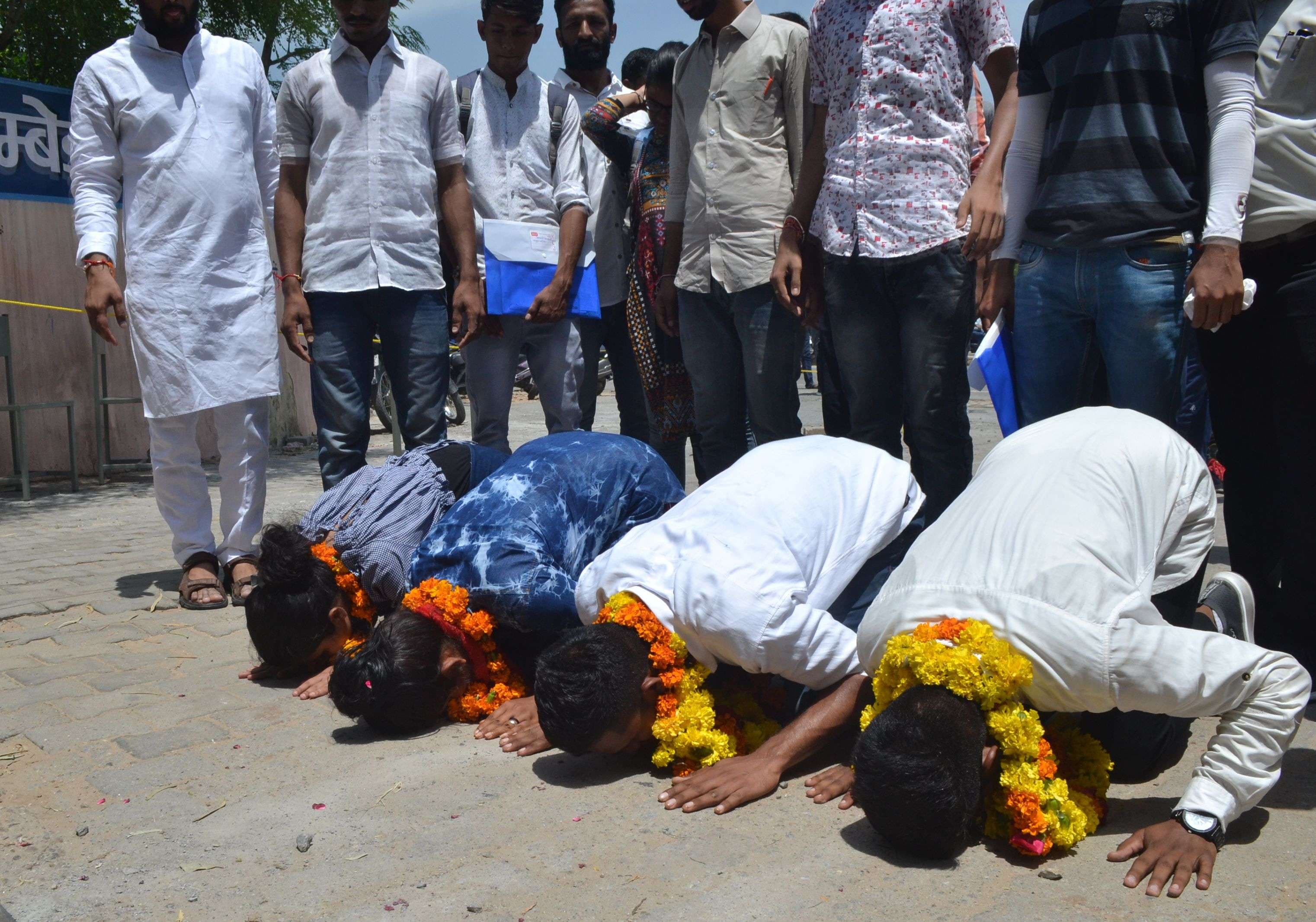 Ajmer Student election : pahale lagaee dhok, phir bhara naamaankan