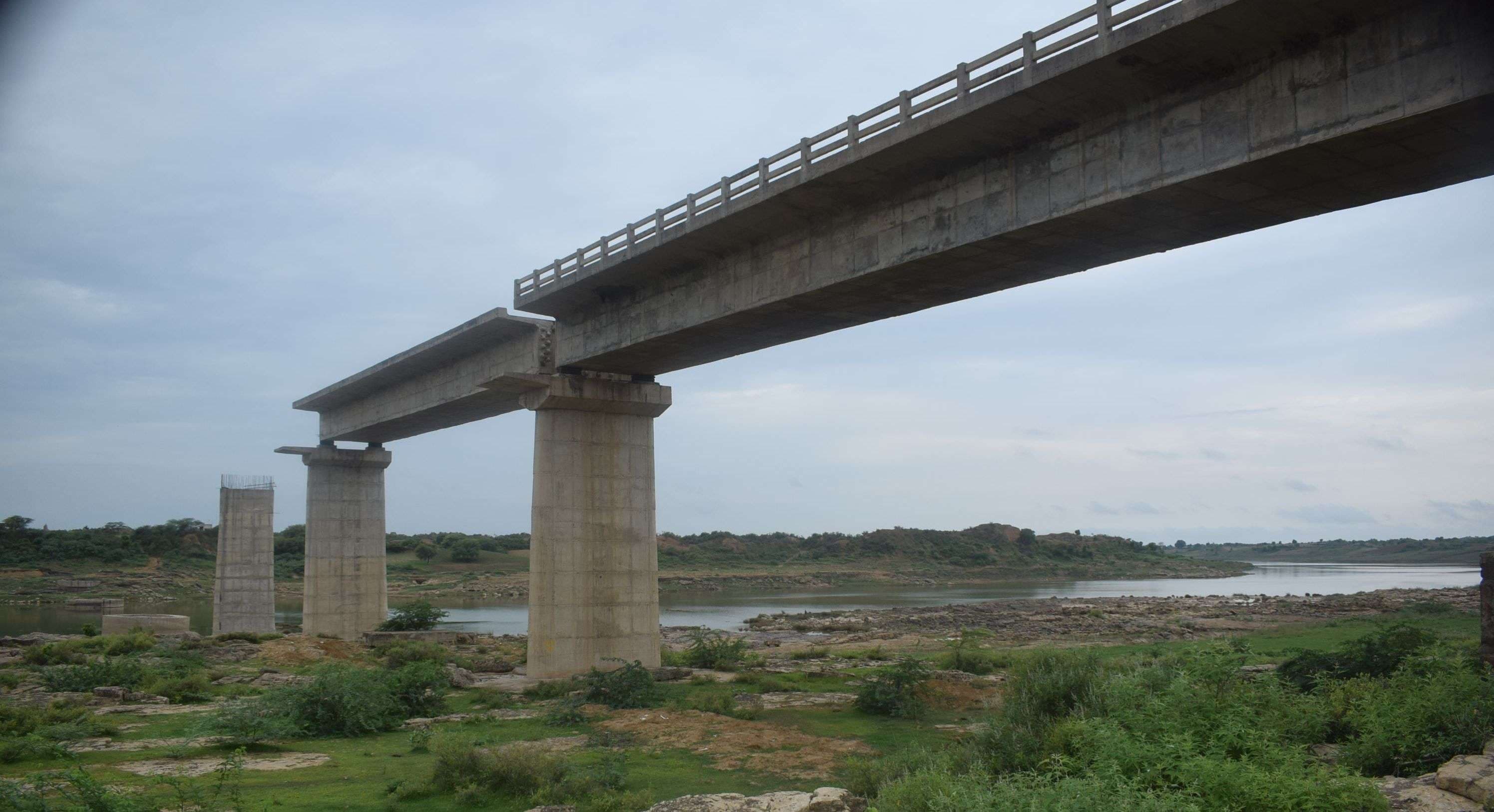  The bridge over the Chambal river was incomplete for 23 years due to a mistake .... View Photos