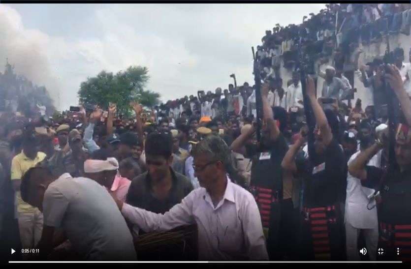 Pics Of Martyr Hemraj Funeral In Rupangarh