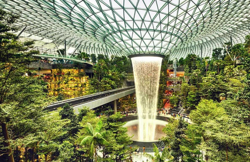 singapore_changi_airport_1.jpg