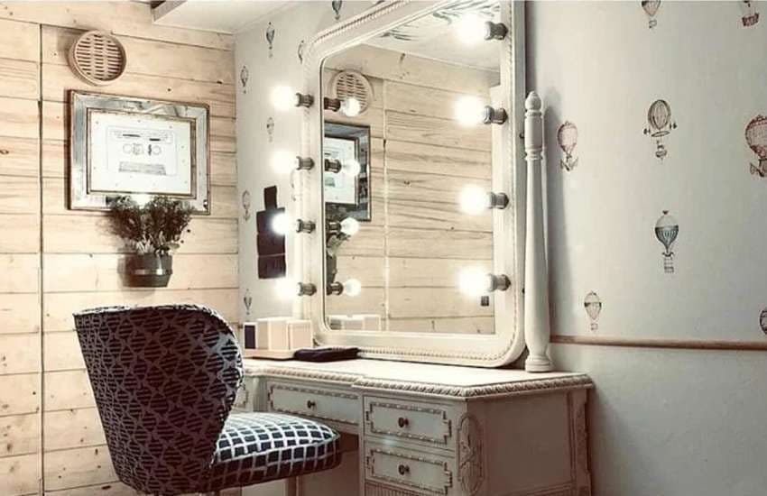 alia bhatt luxurious vanity van