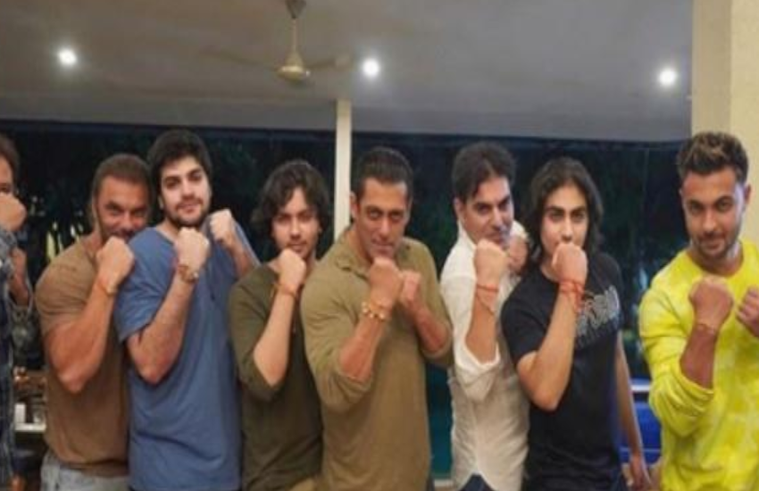 Birthday Spercial: Arbaaz khan adorable pics with brothers and Family