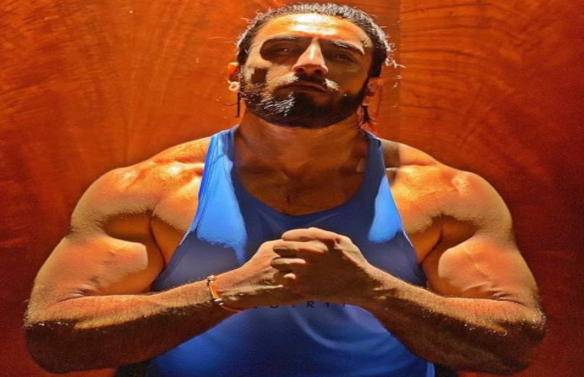 Ranveer singh Body Transformation pic and Tiger shroff comment