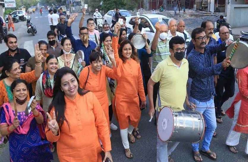 voters at polling booth