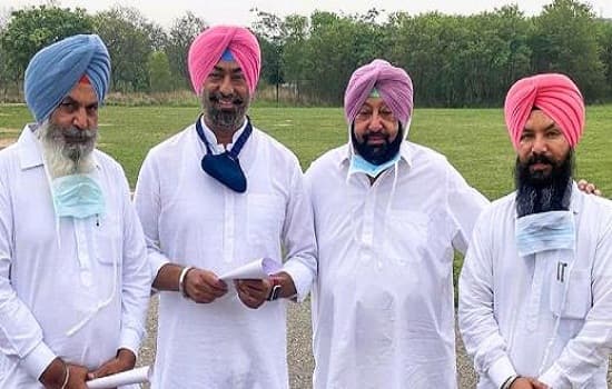Sukhpal singh khaira along with two AAP MLA join Congress in the presense of CM Amrinder Singh