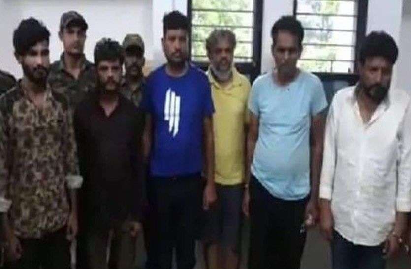 Eight accused arrested for supplying arms to Naxalites