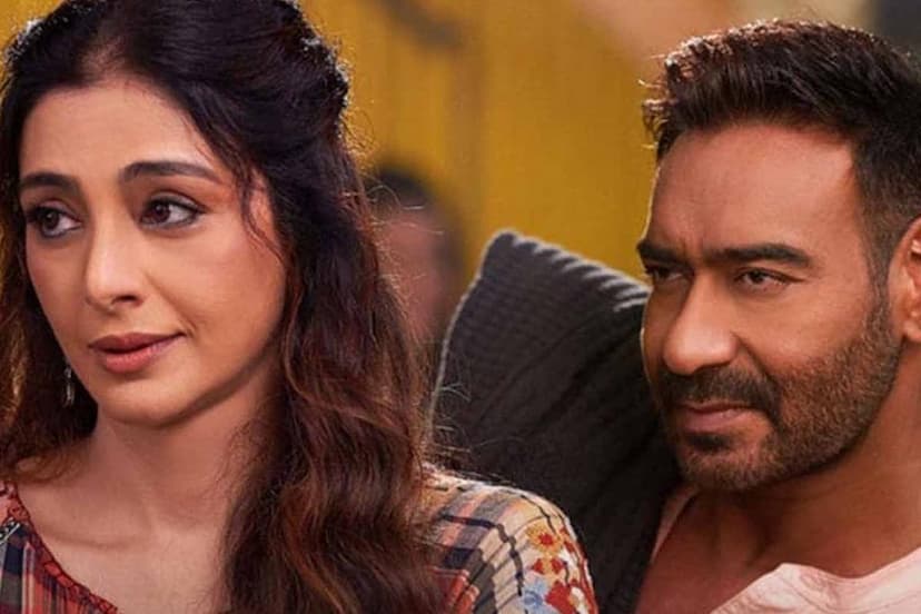 tabbu_and_ajay_devgan.jpg