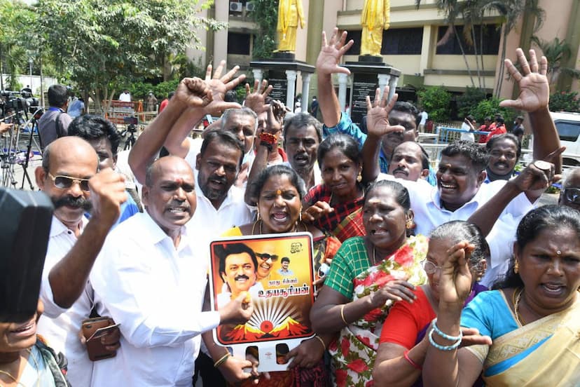 तमिलनाडु स्थानीय निकाय चुनाव में बड़ी जीत की राह पर डीएमके, 21 निगमों में आगे, AIADMK दूसरे स्थान पर
