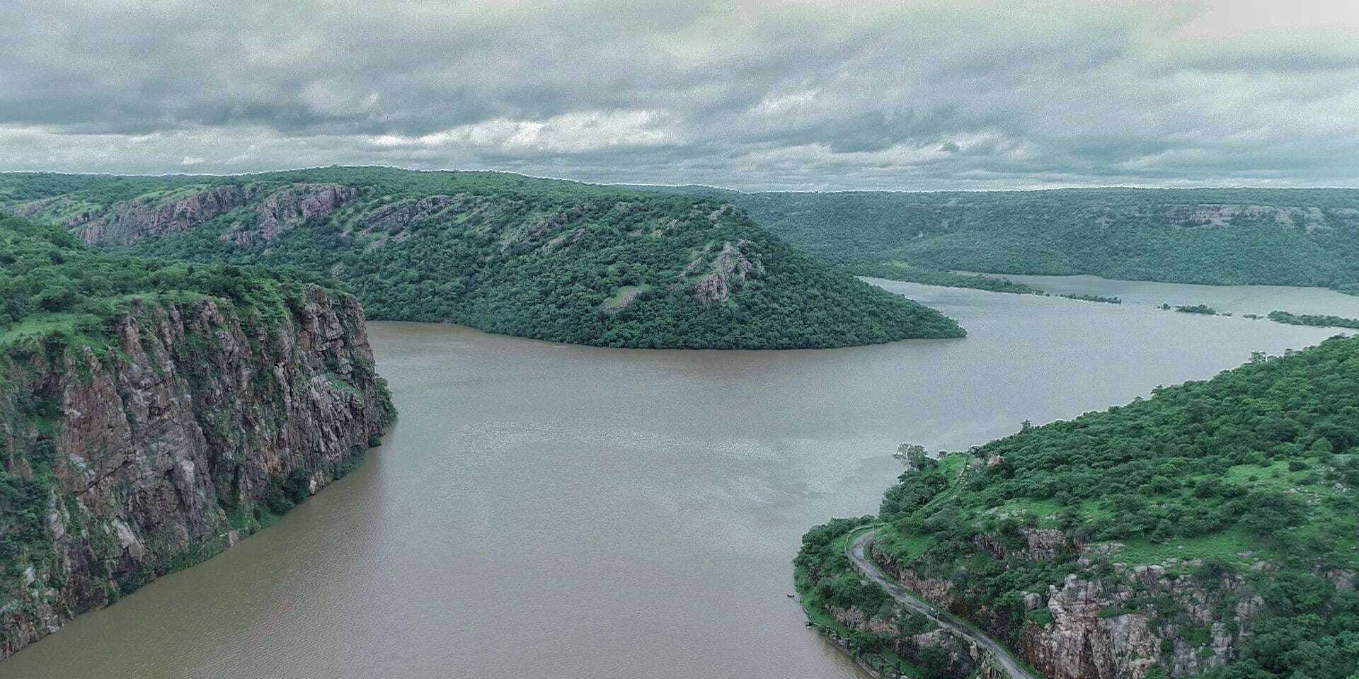  हरियाली में प्रदेश में दूसरे पायदान पर रहने वाले प्रतापगढ़ जिले के जंगलों की देखे तस्वीरें...