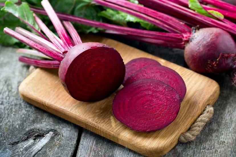 Beetroot Benefits: चुकंदर में छिपे है कई अनगिनत राज, खून की कमी दूर करने के लिए करे चुकंदर का सेवन