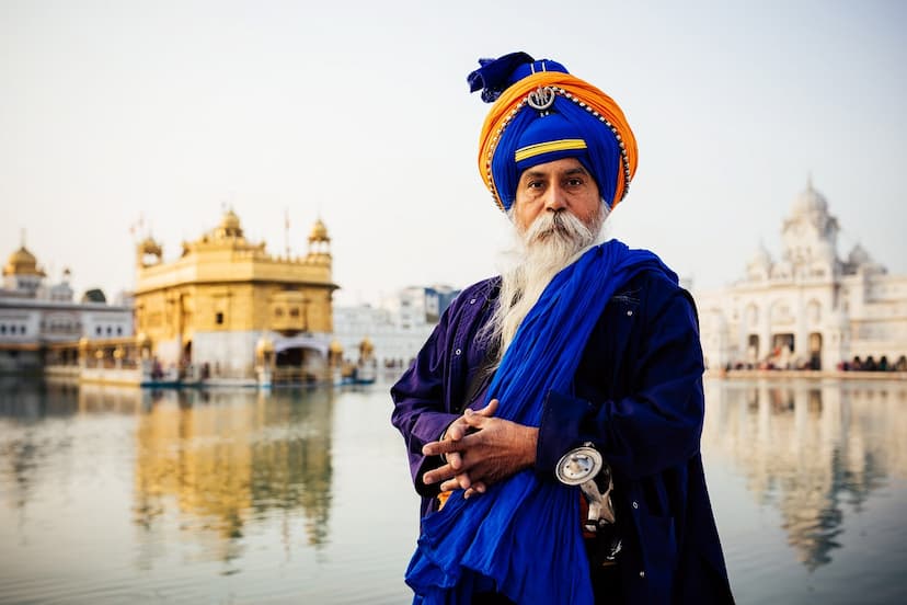 guard_man_amritsar_punjab.jpg