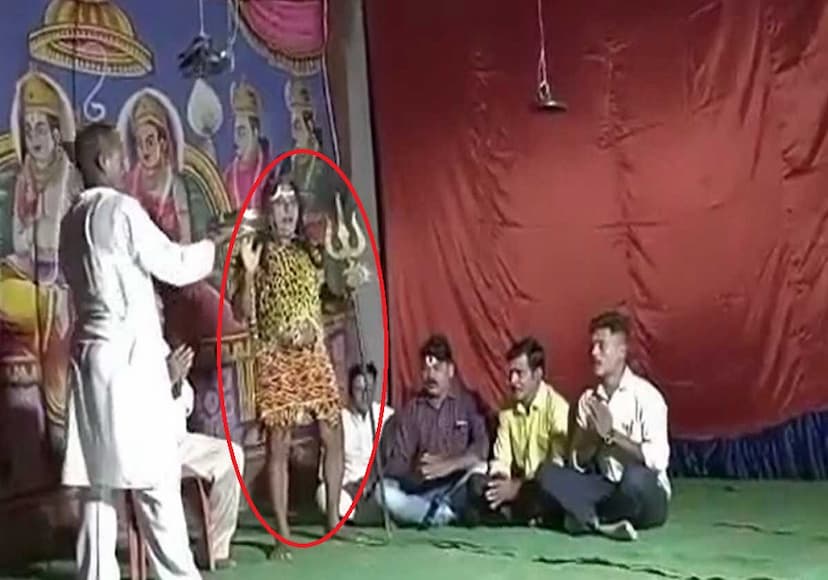 man_playing_lord_shiva_in_ramleela_dies_of_heart_attack_in_jaunpur.jpg