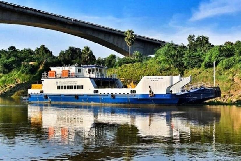 preparations_to_bring_cruise_steamer_in_yamuna_river_in_mathura.jpg